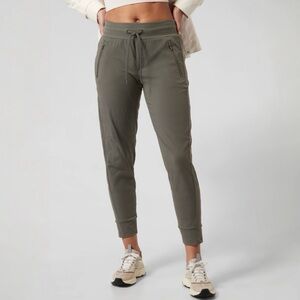 Athleta Trekkie North Jogger